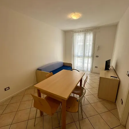 Stefania Piano Terra - Agenzia Cocal Каорле